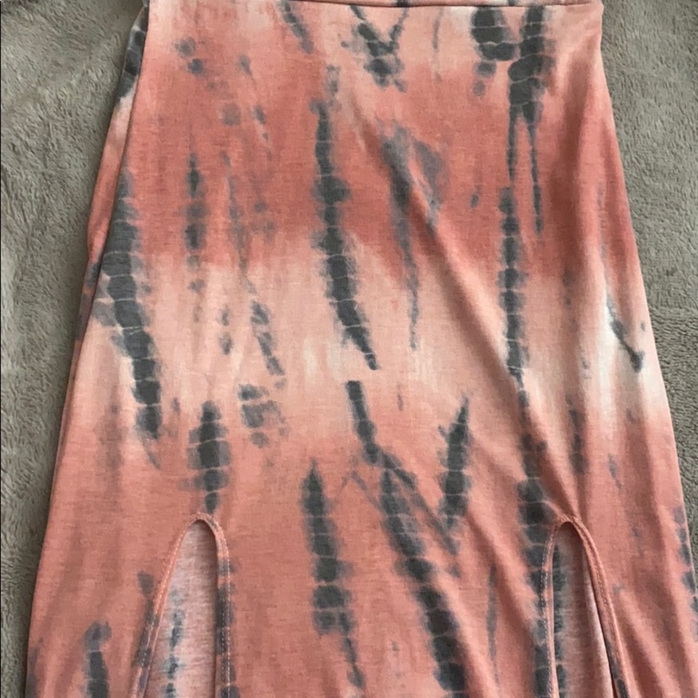 Tie dye skirt with two slits